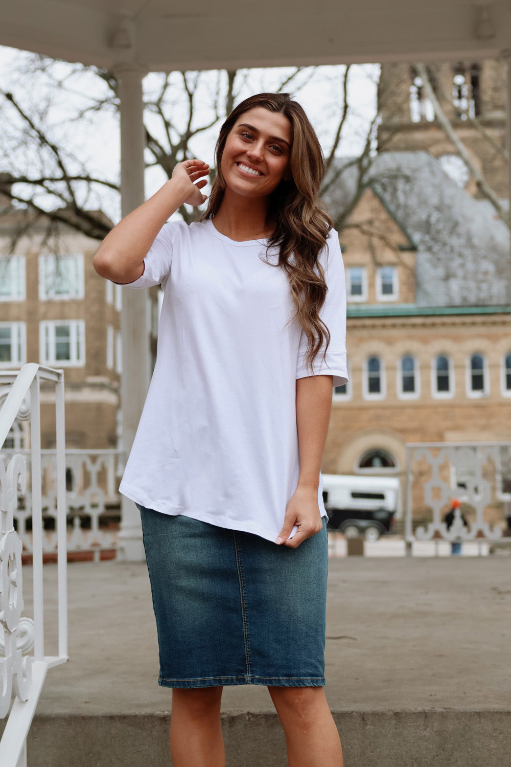white elbow sleeve cotton top with rounded hem