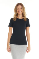 black short sleeve top to wear with jeans